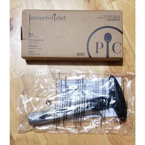 Pampered Chef Apple Corer #100267 Fruit Corer New In Box